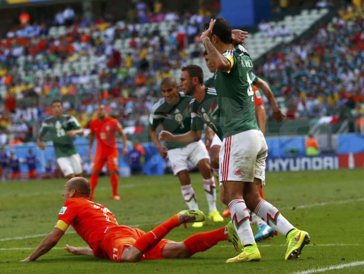 VIDEO şi FOTO Olanda este prima echipă europeană calificată în sferturile Mondialului după 2-1 cu Mexic