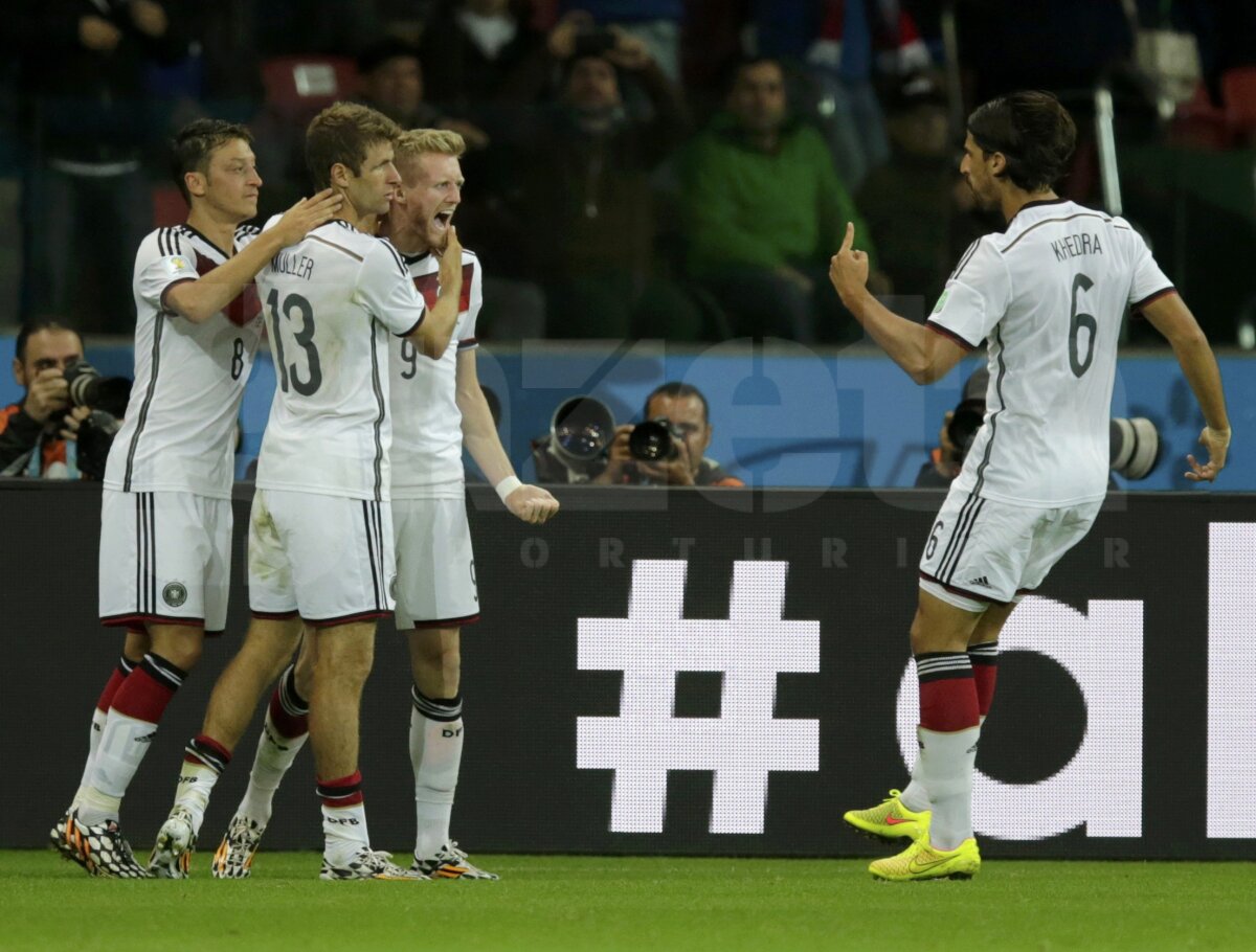 VIDEO + FOTO Germania - Algeria 2-1 » Schurrle şi Ozil au adus calificarea nemţilor în "sferturi" după prelungiri