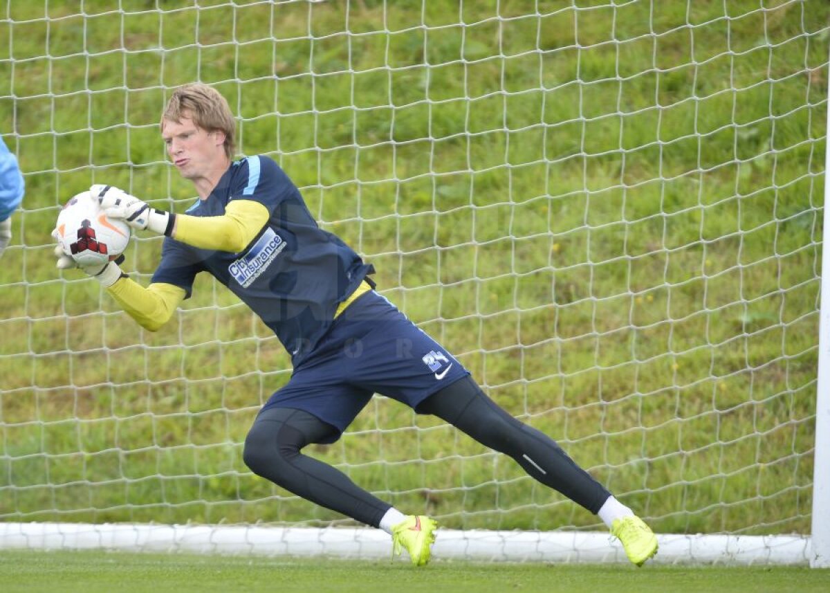 GALERIE FOTO Zîmbete şi chin » Imagini de colecţie din cantonamentul Stelei