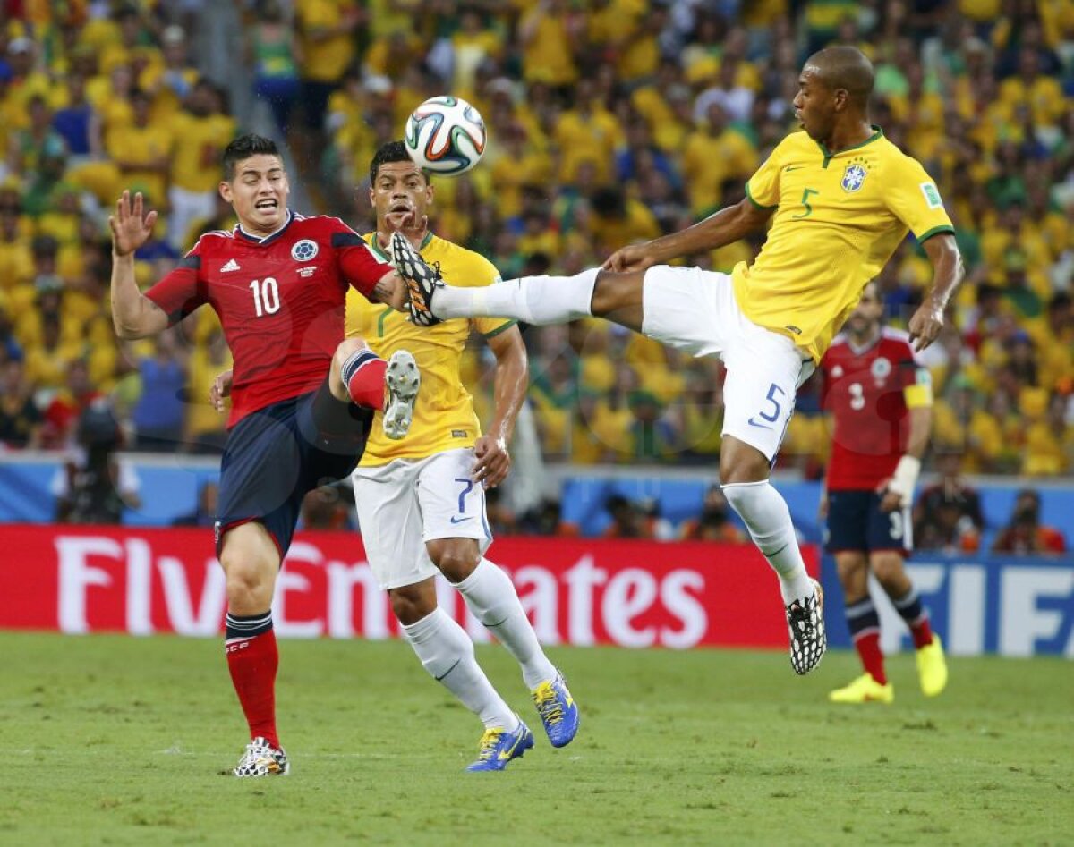 VIDEO şi FOTO Fundaşii centrali aduc fericirea » Brazilia - Columbia 2-1 şi gazdele Mondialului vor juca semifinala cu Germania