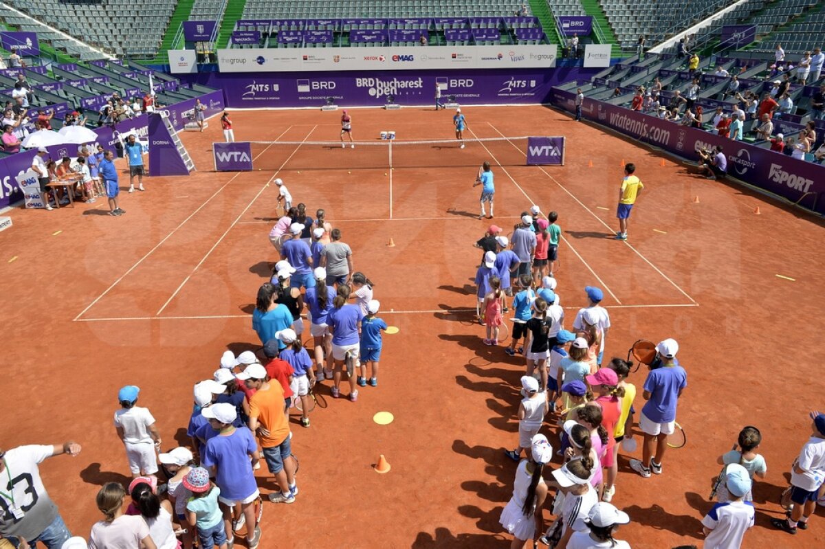 GALERIE FOTO Peste 200 de copii au jucat timp de o oră tenis cu Simona Halep la Kids Day!