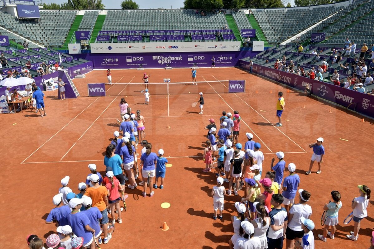 GALERIE FOTO Peste 200 de copii au jucat timp de o oră tenis cu Simona Halep la Kids Day!