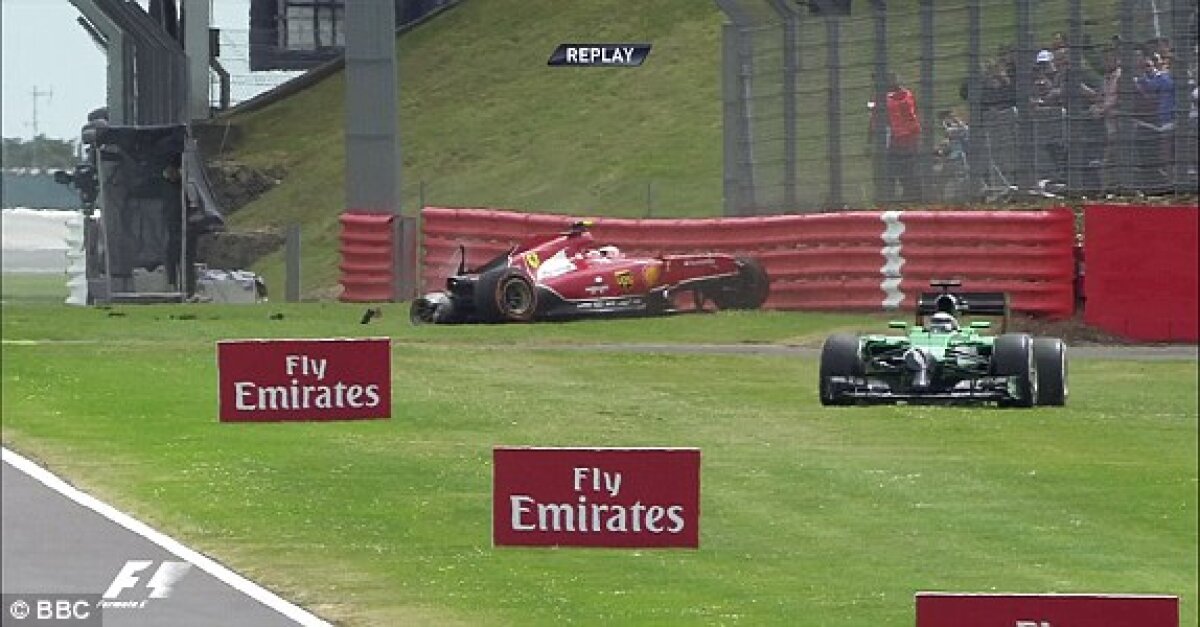 VIDEO şi FOTO Accident teribil în Formula 1 » Kimi Raikkonen şi-a făcut maşina praf!