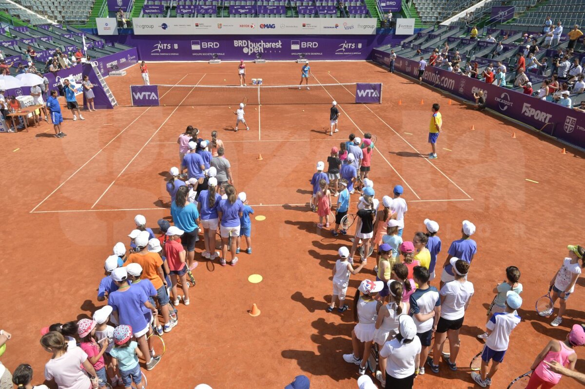 Emoţii pe zgura de acasă » Simona Halep recunoaşte că-şi dorea o adversară mai accesibilă în primul tur de la BRD Bucharest Open