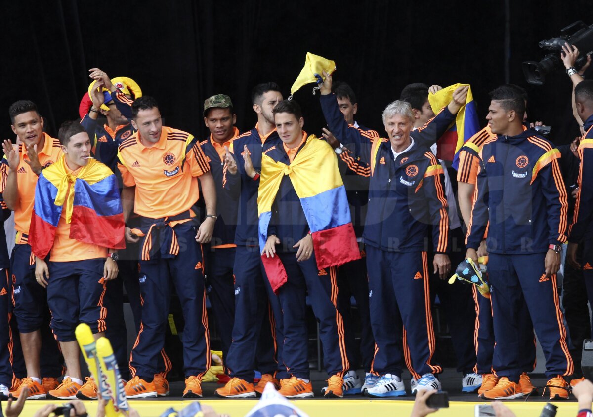 VIDEO şi FOTO Publicul a cerut spectacol, iar columbienii au rupt scena la revenirea în ţară! :)