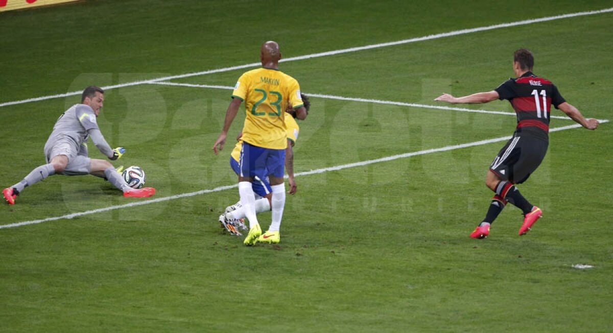 VIDEO+FOTO Istoria se rescrie » Miroslav Klose este cel mai bun marcator din istoria Campionatului Mondial