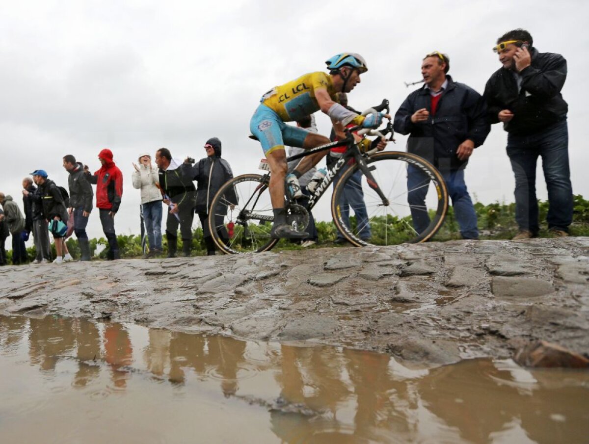 Divizia Astana bubuie Turul Franţei » Lars Boom a cîştigat o etapă minunată, în care Vincenzo Nibali a înviat spiritul lui Fausto Coppi