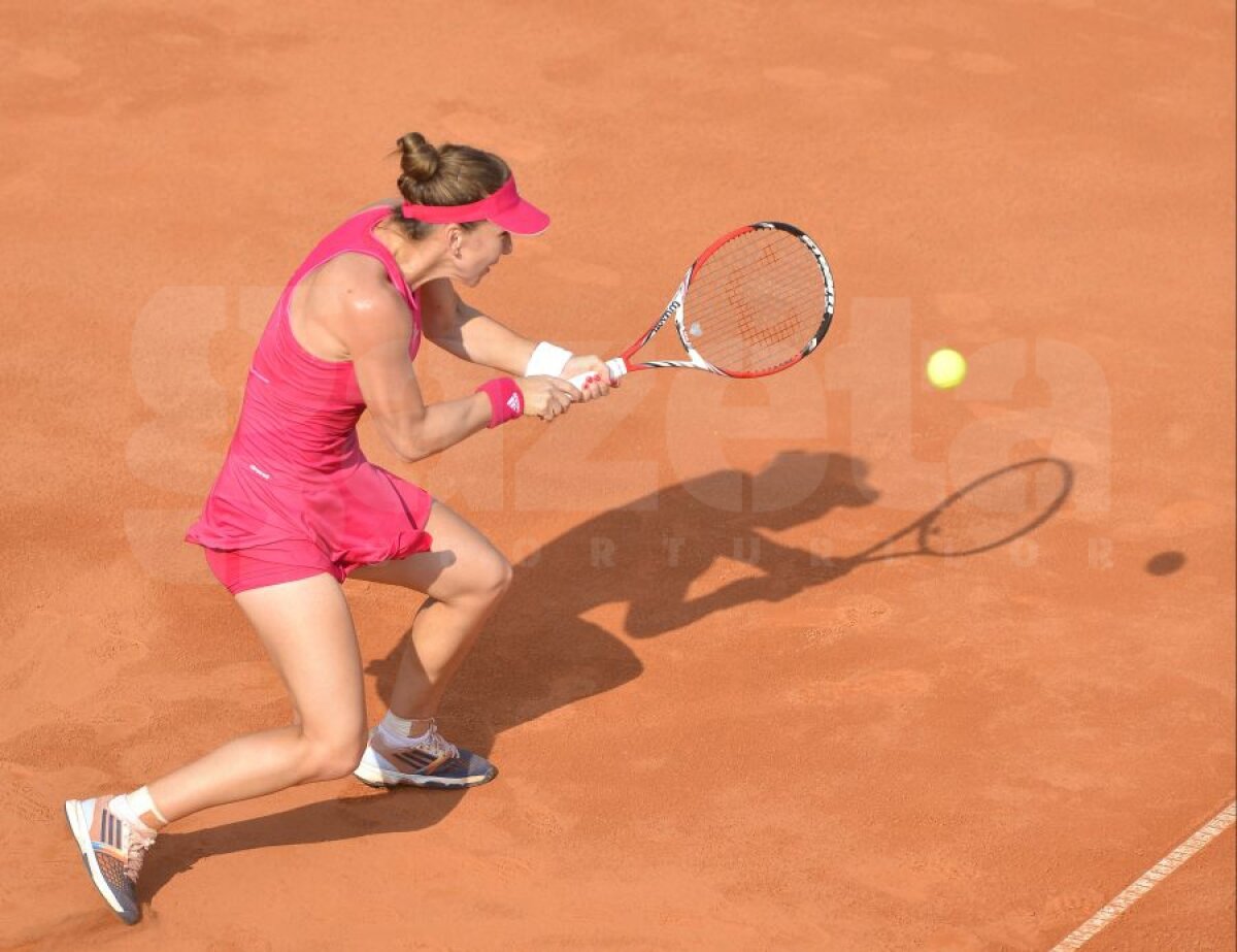FOTO Simona Halep s-a distrat cu De Vroome în primul tur la BRD Bucharest Open, scor 6-0, 6-4. Se ştie adversara din turul doi