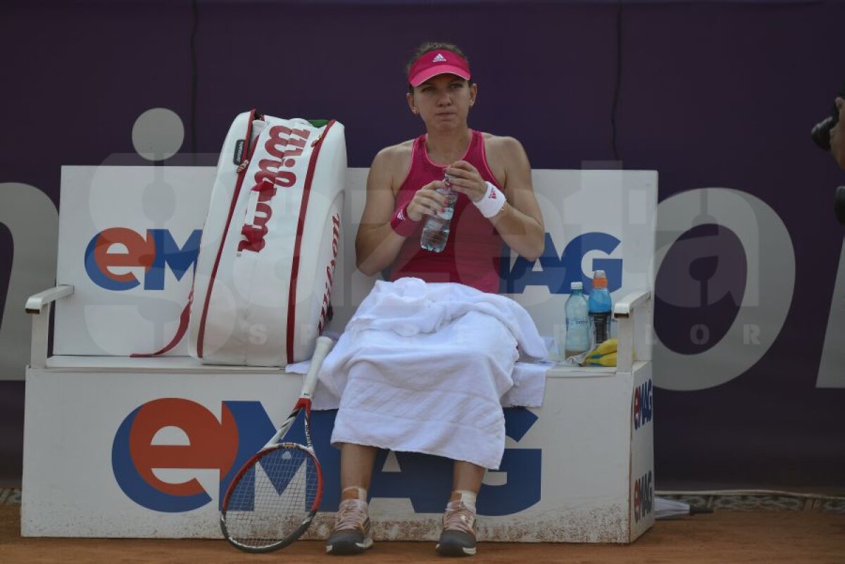 FOTO Simona Halep s-a distrat cu De Vroome în primul tur la BRD Bucharest Open, scor 6-0, 6-4. Se ştie adversara din turul doi