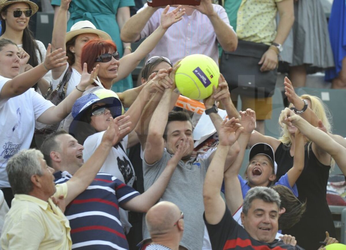 FOTO Simona Halep s-a distrat cu De Vroome în primul tur la BRD Bucharest Open, scor 6-0, 6-4. Se ştie adversara din turul doi
