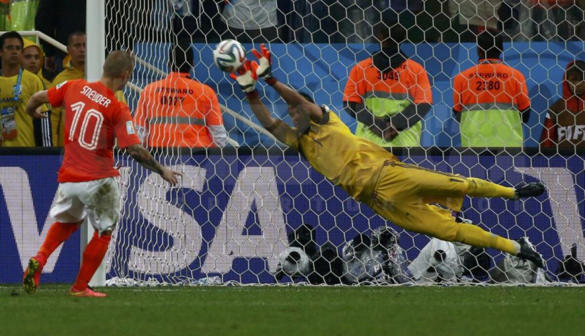 VIDEO+FOTO În ciuda Braziliei » Rivalii argentinieni înving Olanda, 4-2 la penalty-uri, şi vor juca finala cu Germania!