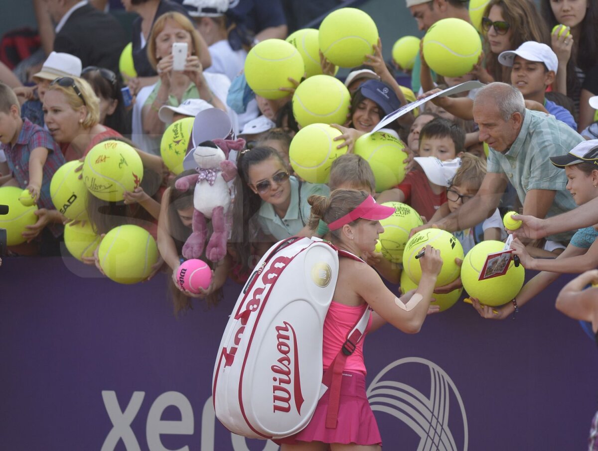FOTO Finala a 13-a pe 13! » Simona Halep s-a impus în semifinala românească de la Bucureşti. Azi joacă pentru trofeu cu Roberta Vinci