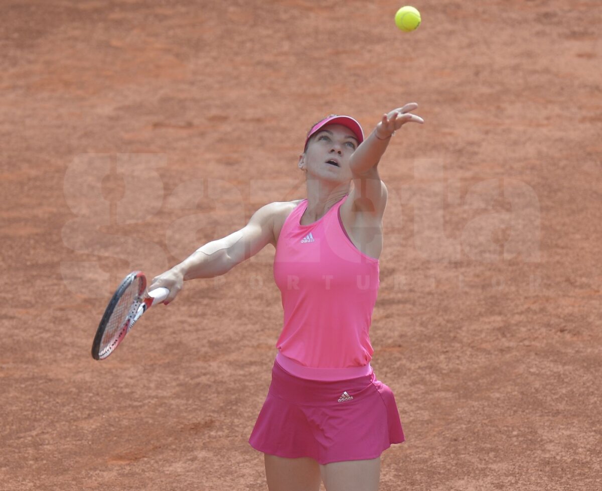 FOTO Finala a 13-a pe 13! » Simona Halep s-a impus în semifinala românească de la Bucureşti. Azi joacă pentru trofeu cu Roberta Vinci