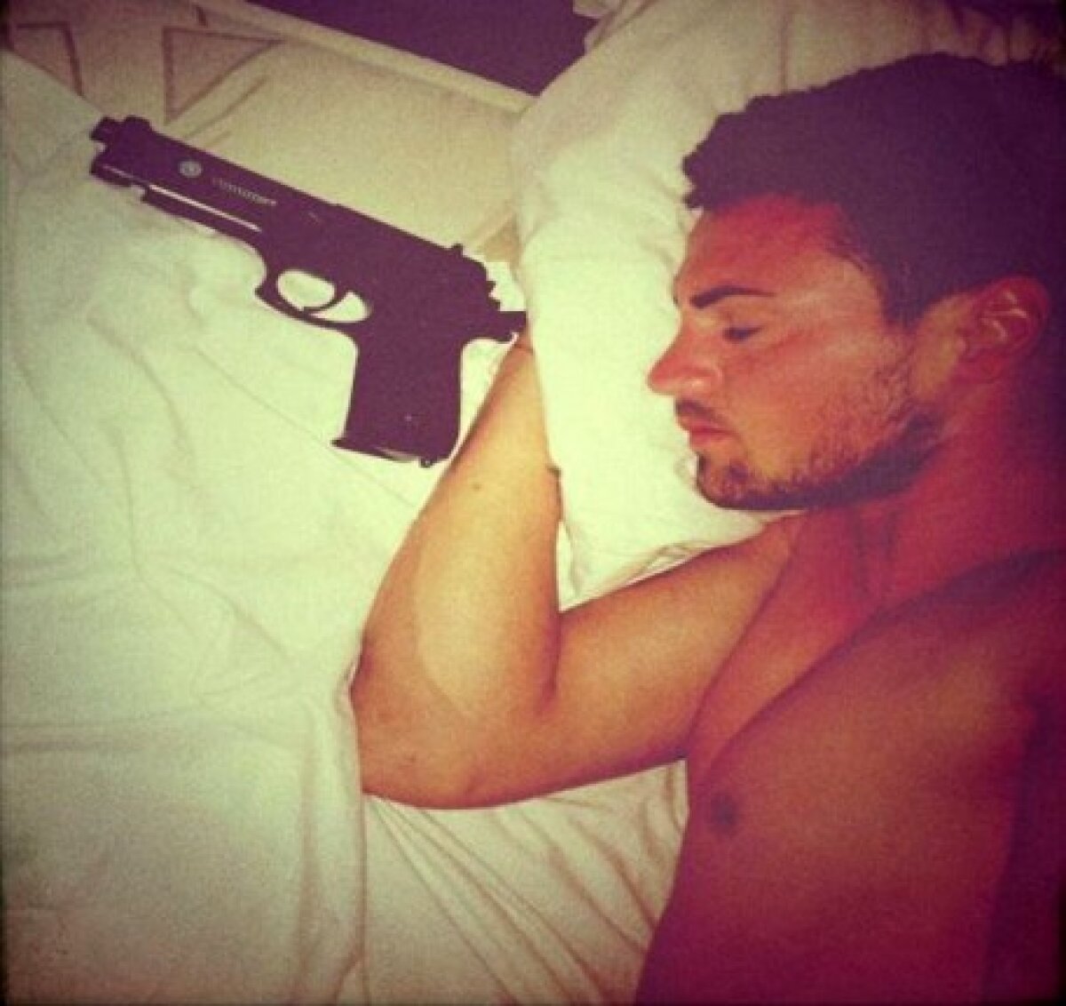 RÂZI CU NOI :D 3 întîmplări tari: Procesul Etapei s-a născut în Feroe, cum a crezut Traore că smîntîna e zăpadă + italiana lui Halagian! BONUS: Jucătorul care a înghiţit supozitoare loveşte din nou