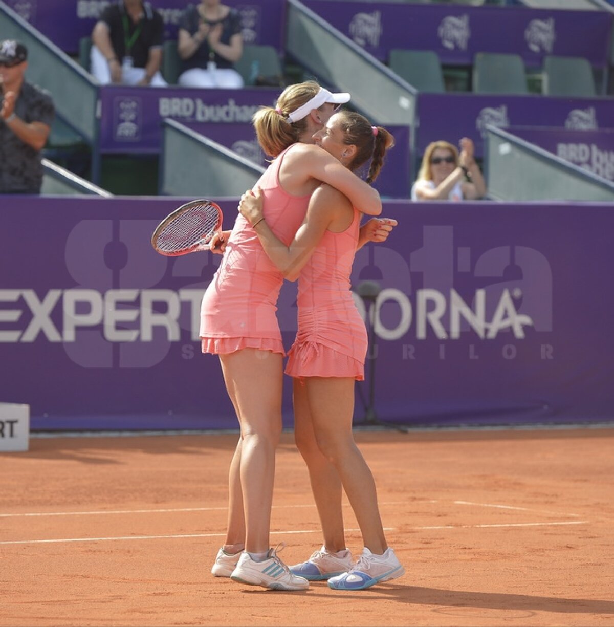 GALERIE FOTO Perechea Alexandra Cadanţu şi Elena Bogdan a cîştigat la BRD Bucharest Open