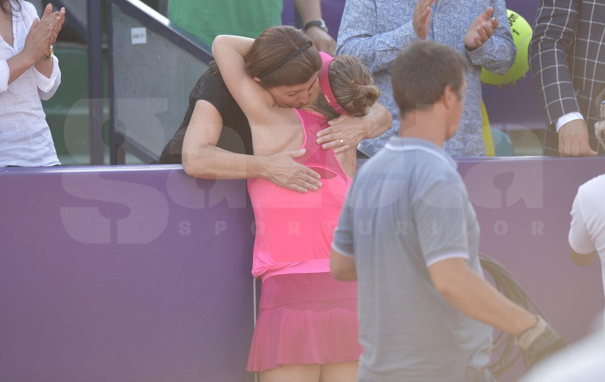 FOTO Acasă. Emoţii. Victorie » Simona Halep a cîştigat al optulea trofeu al carierei: "Mulţumesc, România! Mulţumesc românilor!"