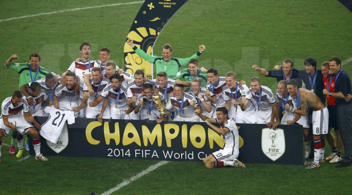 VIDEO Lumea e a lor. A nemţilor! » După ce au umilit Brazilia, au supus şi Argentina în finală! Germania e campioană mondială