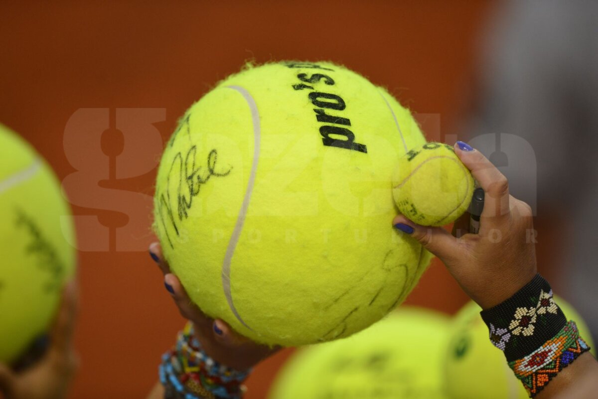 FOTO Amprenta Simonei Halep pe zgură » Săptămînă fierbinte la Arenele BNR din Bucureşti