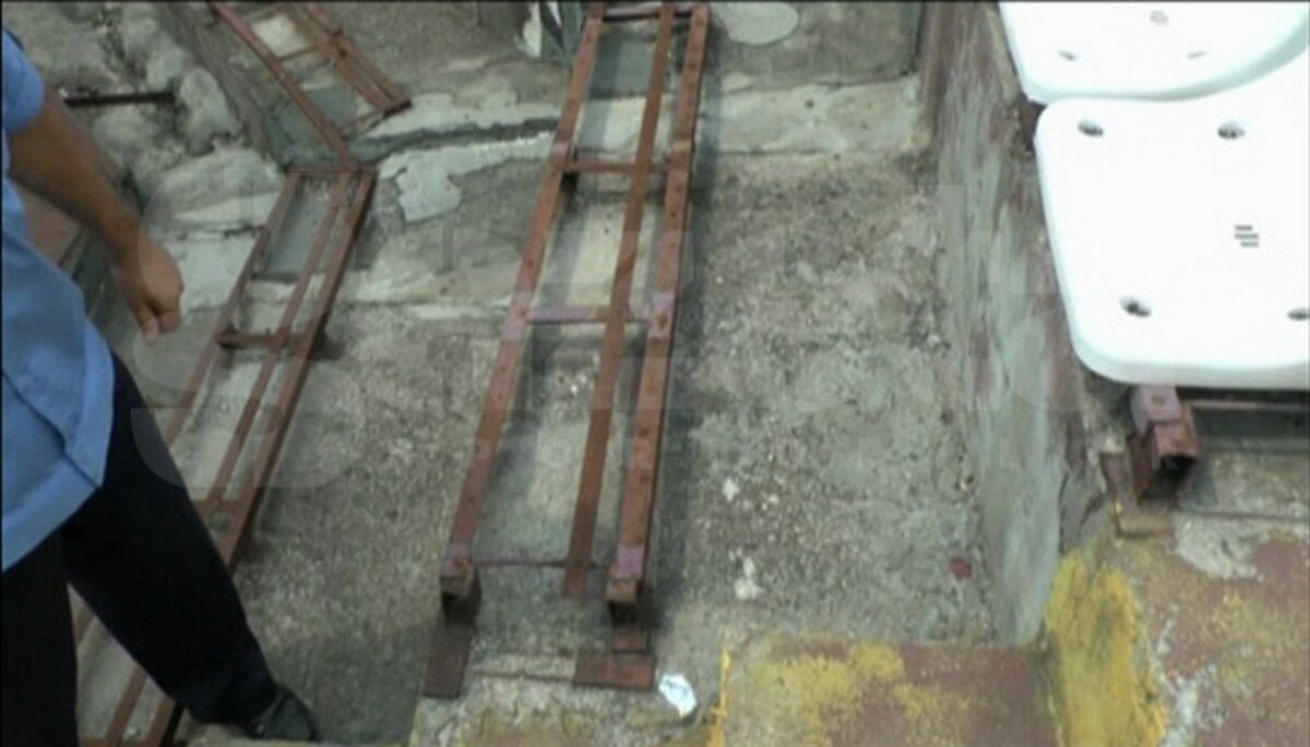 GALERIE FOTO Giuleştiul, ÎNCHIS! » "Meciul cu Steaua nu se va juca niciodată pe un stadion nesigur, fără scaune şi din care pot zbura sute de pietre!"