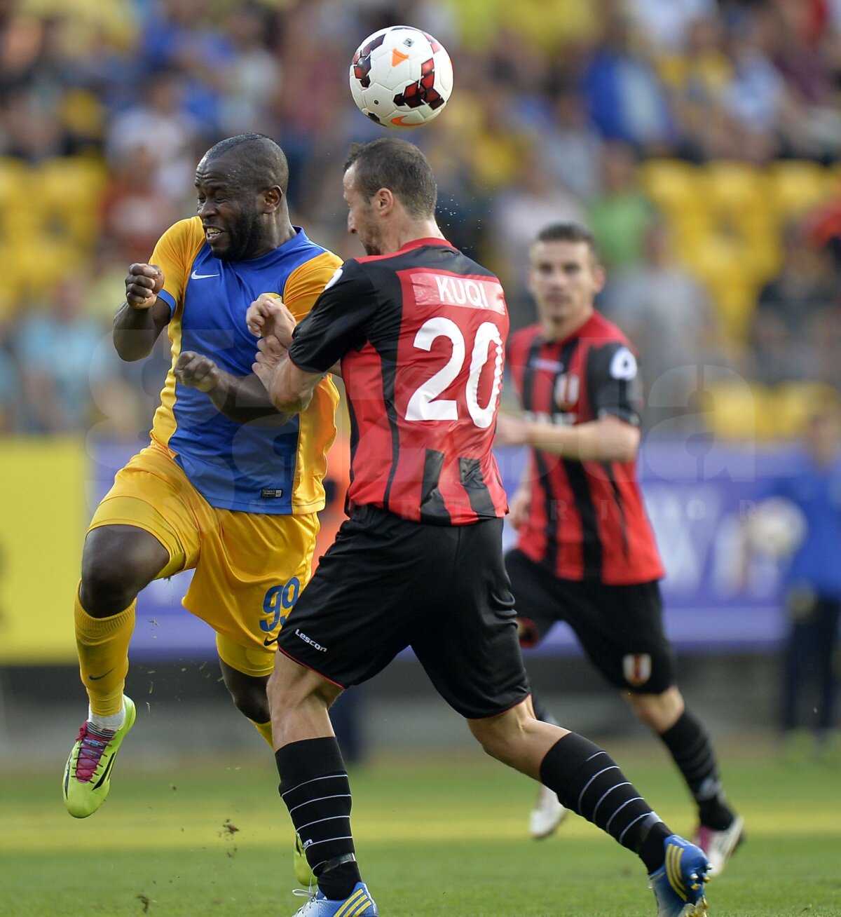 FOTO şi VIDEO Petrolul - Flamurtari 2-0 » Nepomuceno şi Tamuz fac un pas mare pentru calificare