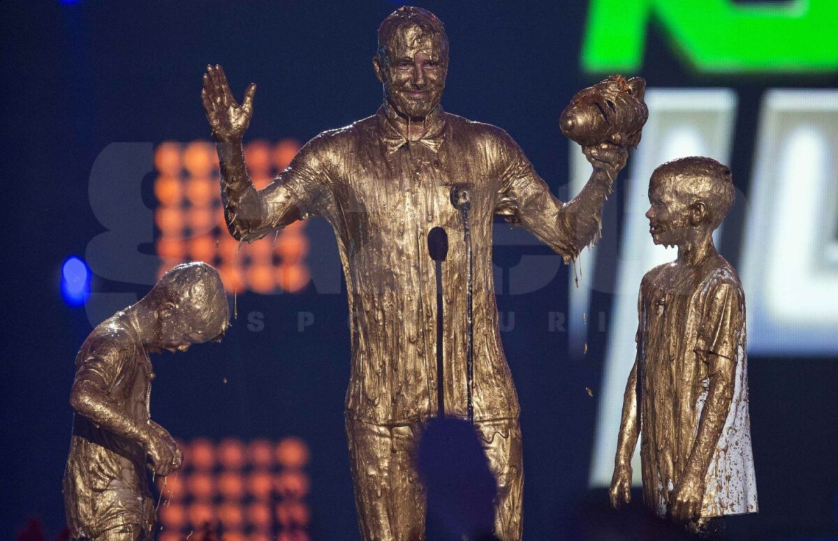 FOTO Auriţi! » Surpriză pentru David Beckham şi băieţii săi la premiile Nickelodeon