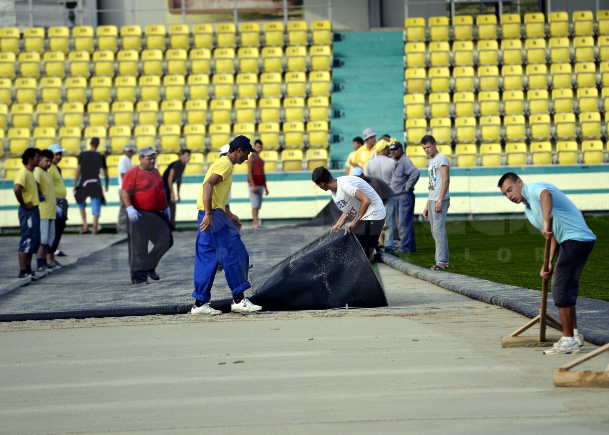 FOTO Premieră în Liga 1! » Primul stadion din România cu teren sintetic: la Chiajna se va juca precum în Norvegia sau Finlanda