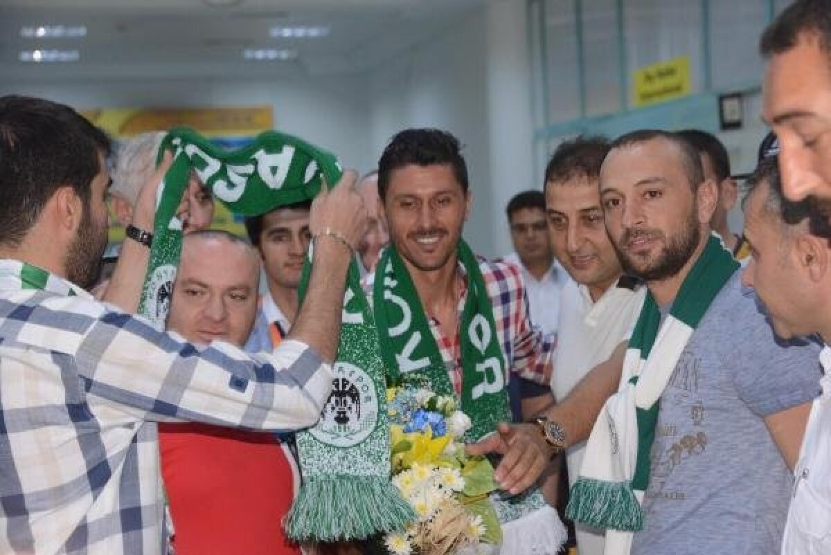 VIDEO şi FOTO Torţe, urale şi flori » Ciprian Marica a fost primit ca un campion mondial la noua sa formaţie