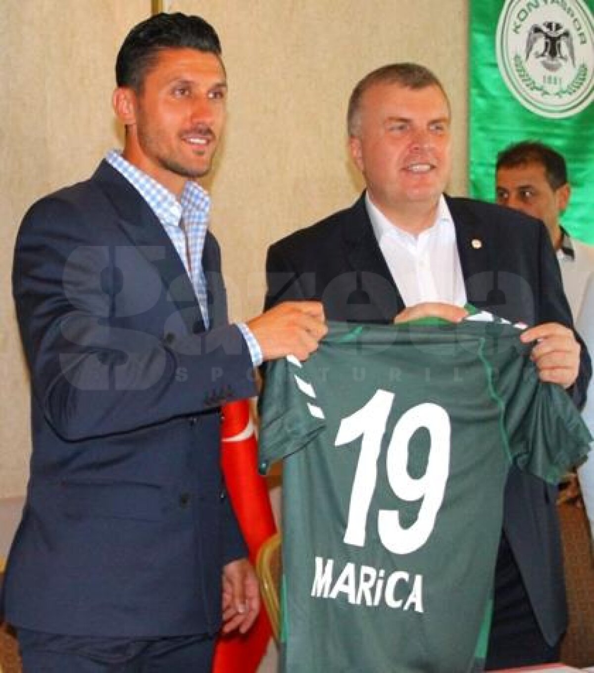 Konya King » Ciprian Marica a ajuns la Konyaspor şi a fost asaltat de fani » Cine l-a ajutat să ajungă în Turcia