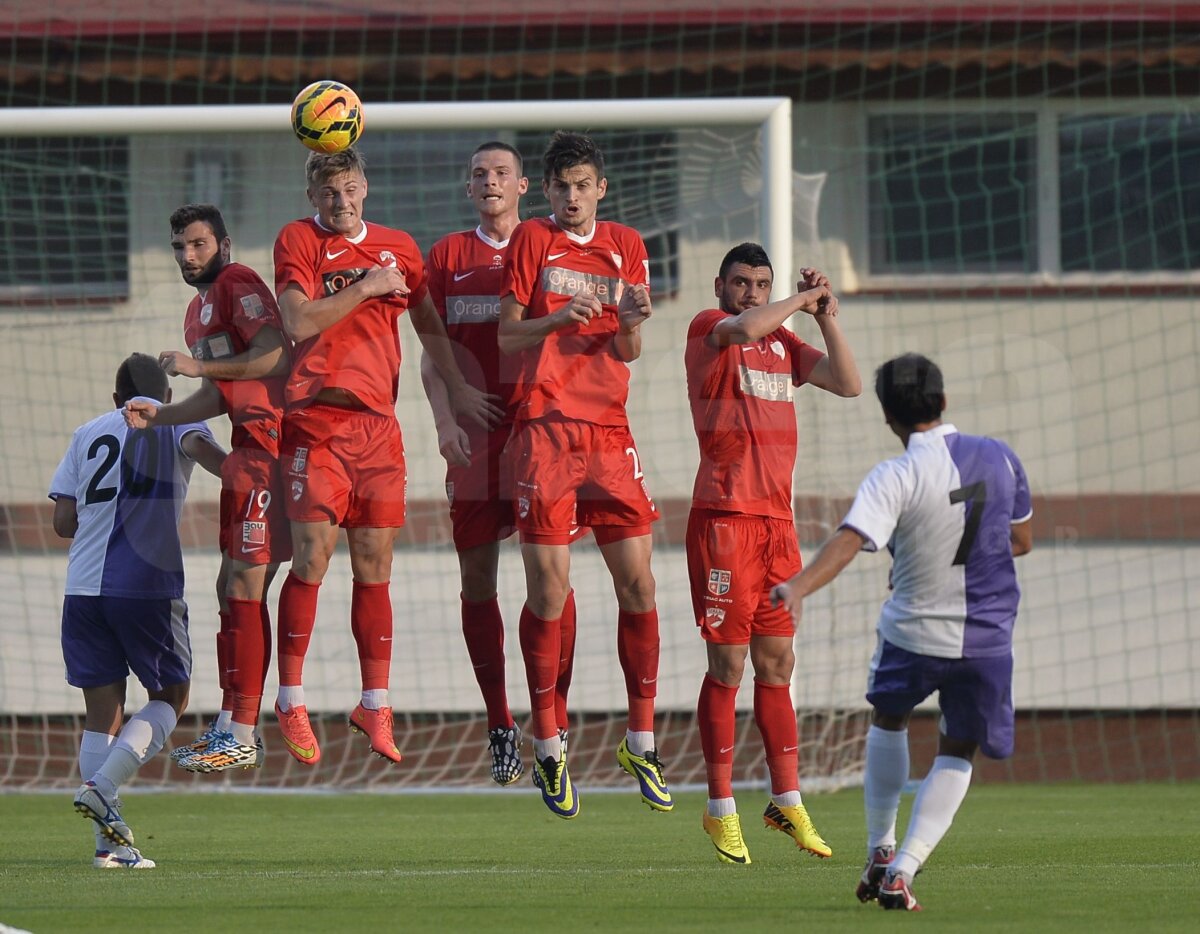 FOTO Şase goluri în amicalul lui Dinamo cu FC Clinceni » Flavius Stoican a folosit mai mulţi tineri