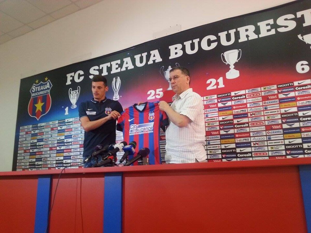 FOTO Lemnaru a fost prezentat la Steaua » Ce număr şi-a ales atacantul şi mesajul pentru Gâlcă. Încă două transferuri în Ghencea!