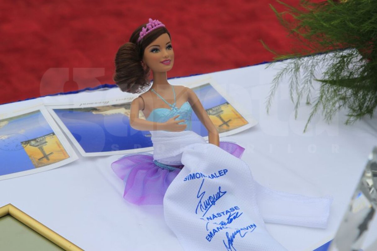 Barbie Simona » Halep a făcut dublu cu Marcel Pavel la meciul demonstrativ de la Buşteni