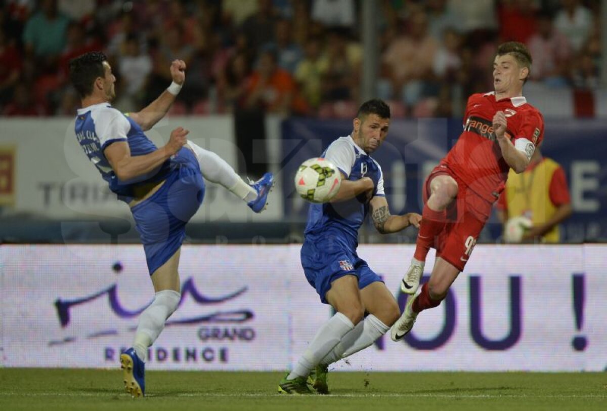 VIDEO şi FOTO » Dinamo umileşte Oţelul Galaţi, 4-0, şi dă primul golgeter al Ligii 1