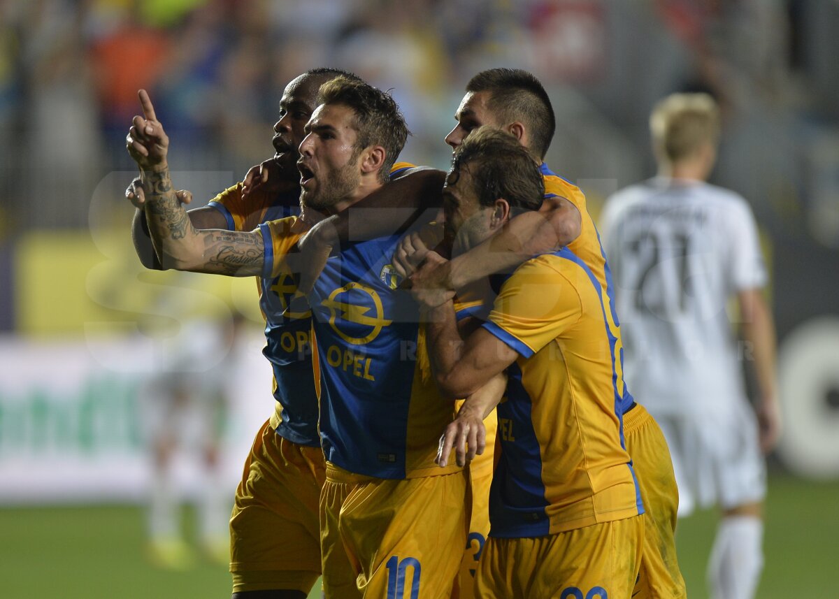 VIDEO şi FOTO » Petrolul - Viktoria Plzen 1-1 Au scăpat "viktoria" printre degete!