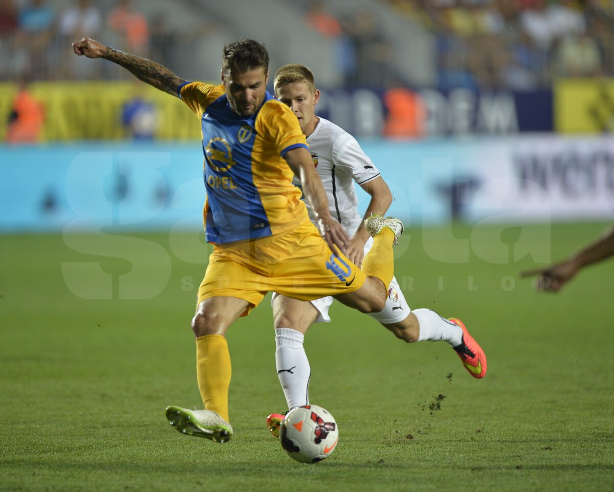 VIDEO şi FOTO » Petrolul - Viktoria Plzen 1-1 Au scăpat "viktoria" printre degete!