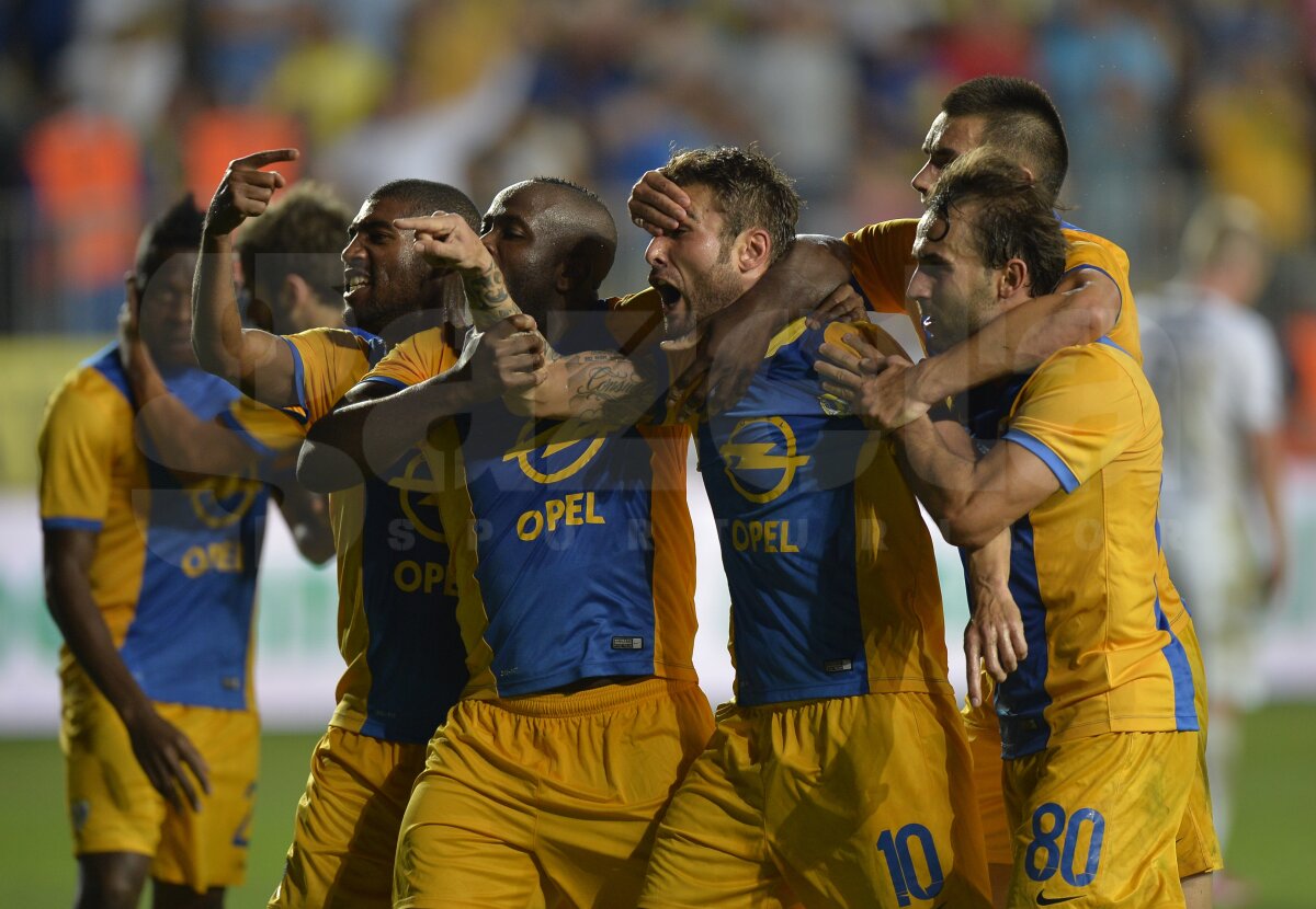 VIDEO şi FOTO » Petrolul - Viktoria Plzen 1-1 Au scăpat "viktoria" printre degete!