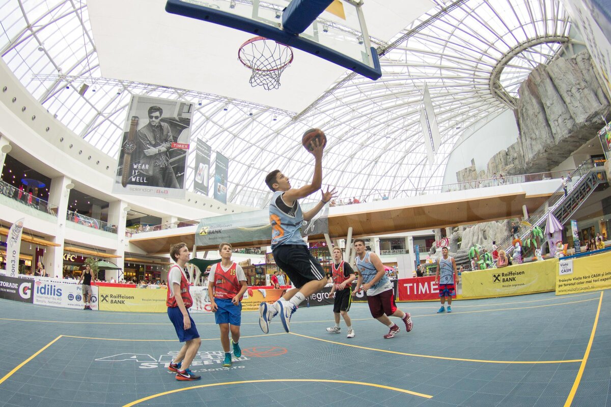 GALERIE FOTO Baschetul a spart gheaţa » Cel mai bun dunker din lume încheie cel de-al 10-al sezon Sport Arena!