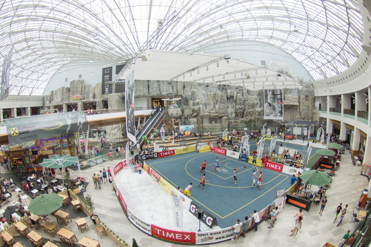 GALERIE FOTO Baschetul a spart gheaţa » Cel mai bun dunker din lume încheie cel de-al 10-al sezon Sport Arena!