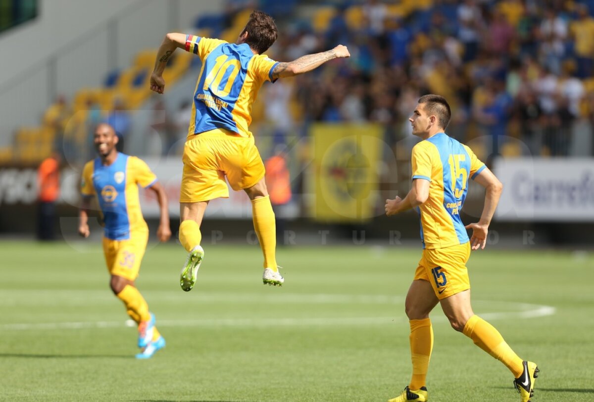 FOTO & VIDEO Petrolul - FC Botoşani 4-1 » Ploieştenii s-au distrat cu FC Botoşani şi pleacă încrezători la Plzen!