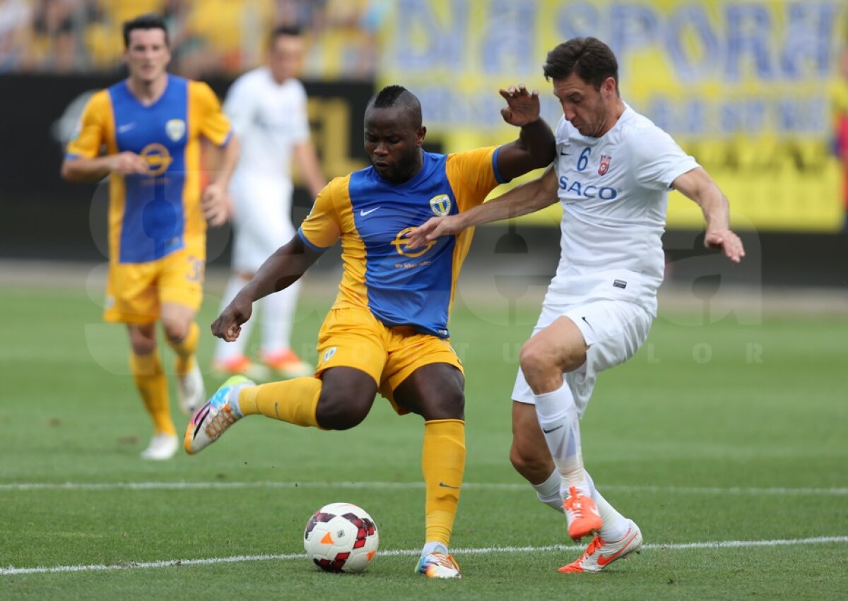 FOTO & VIDEO Petrolul - FC Botoşani 4-1 » Ploieştenii s-au distrat cu FC Botoşani şi pleacă încrezători la Plzen!