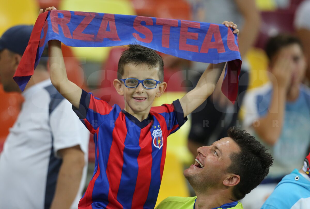 FOTO Rasismul n-are loc în Liga Campionilor » Sectoarele închise au dat o atmosferă dezolantă meciului Steaua - Aktobe