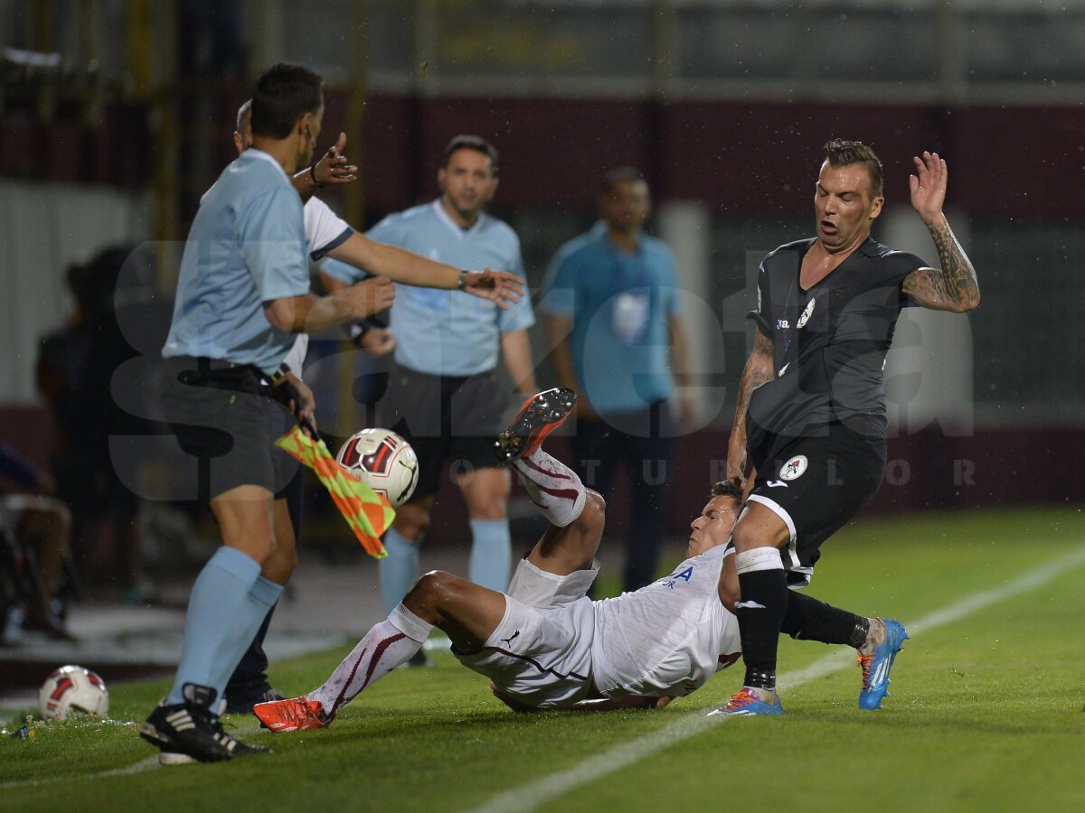 VIDEO + FOTO Rapid - Gaz Metan 1-1 » Mircea Bornescu îi îngroapă pe giuleşteni în prelungiri!