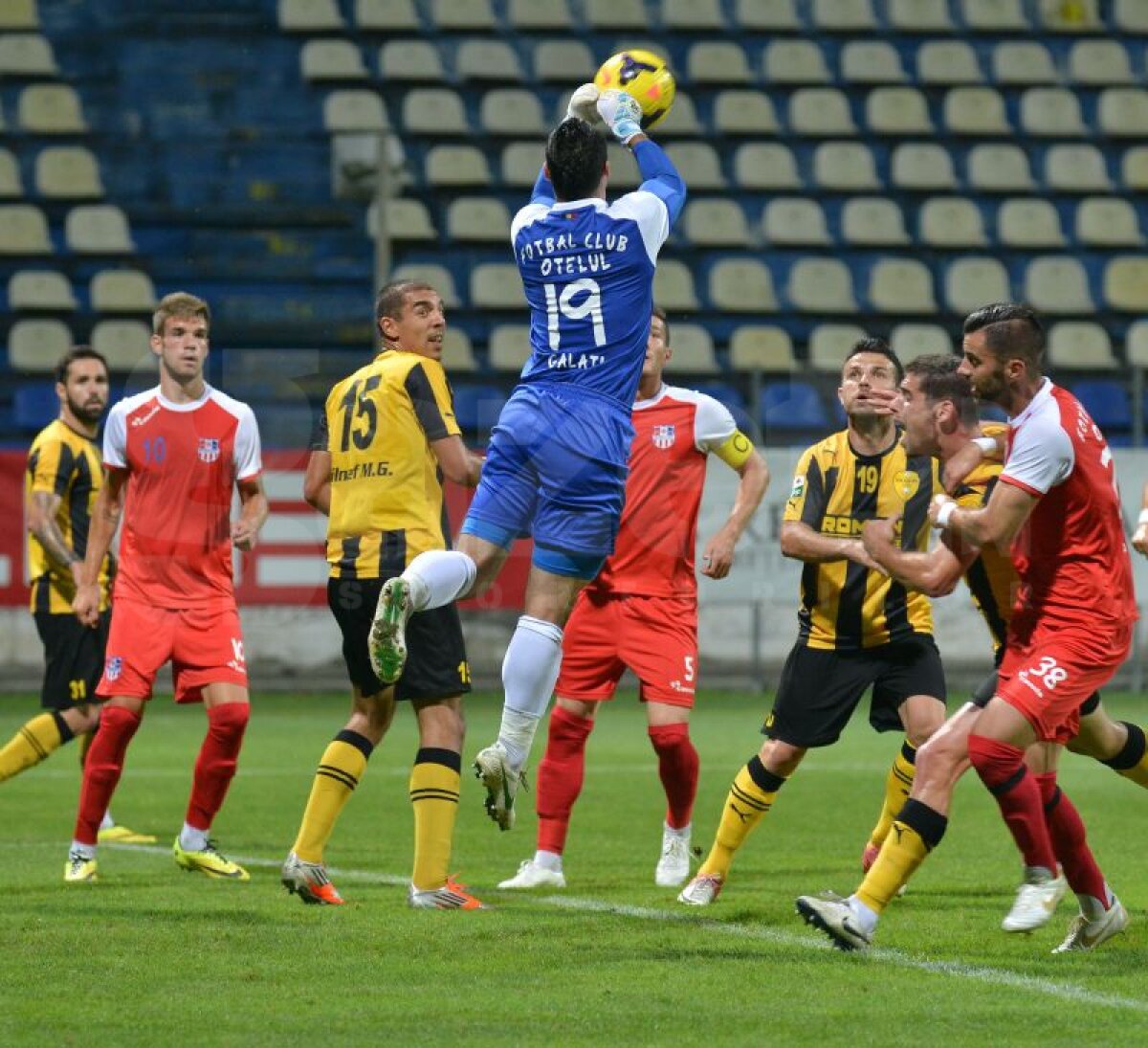 Galerie FOTO şi VIDEO » FC Braşov şi Oţelul Galaţi şi-au împărţit punctele după rezultatul de 1-1