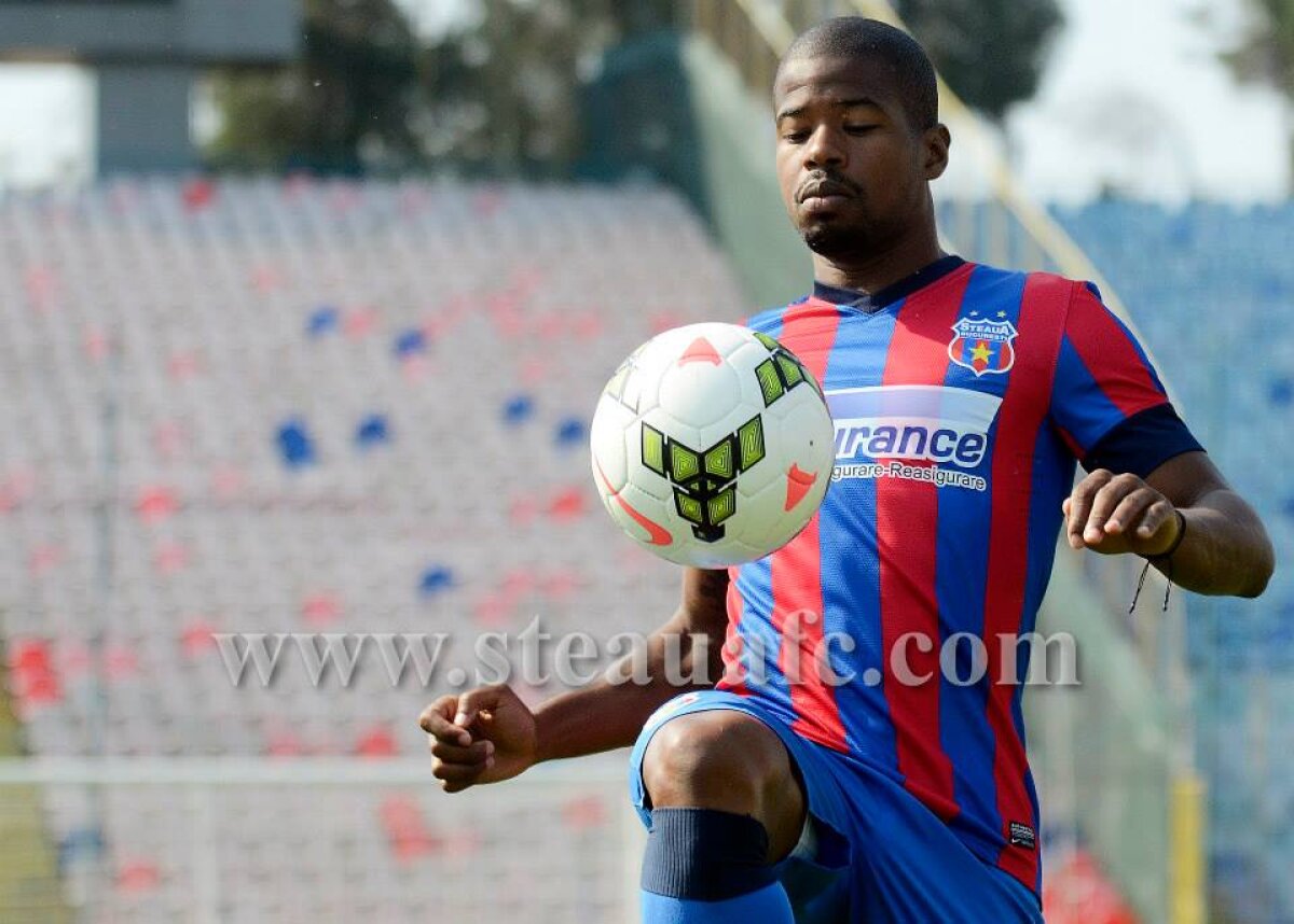 GALERIE FOTO Nicandro Breeveld a făcut primul antrenament sub comanda lui Gâlcă: "Am venit la Steaua cu inima deschisă şi voi da totul aici!"