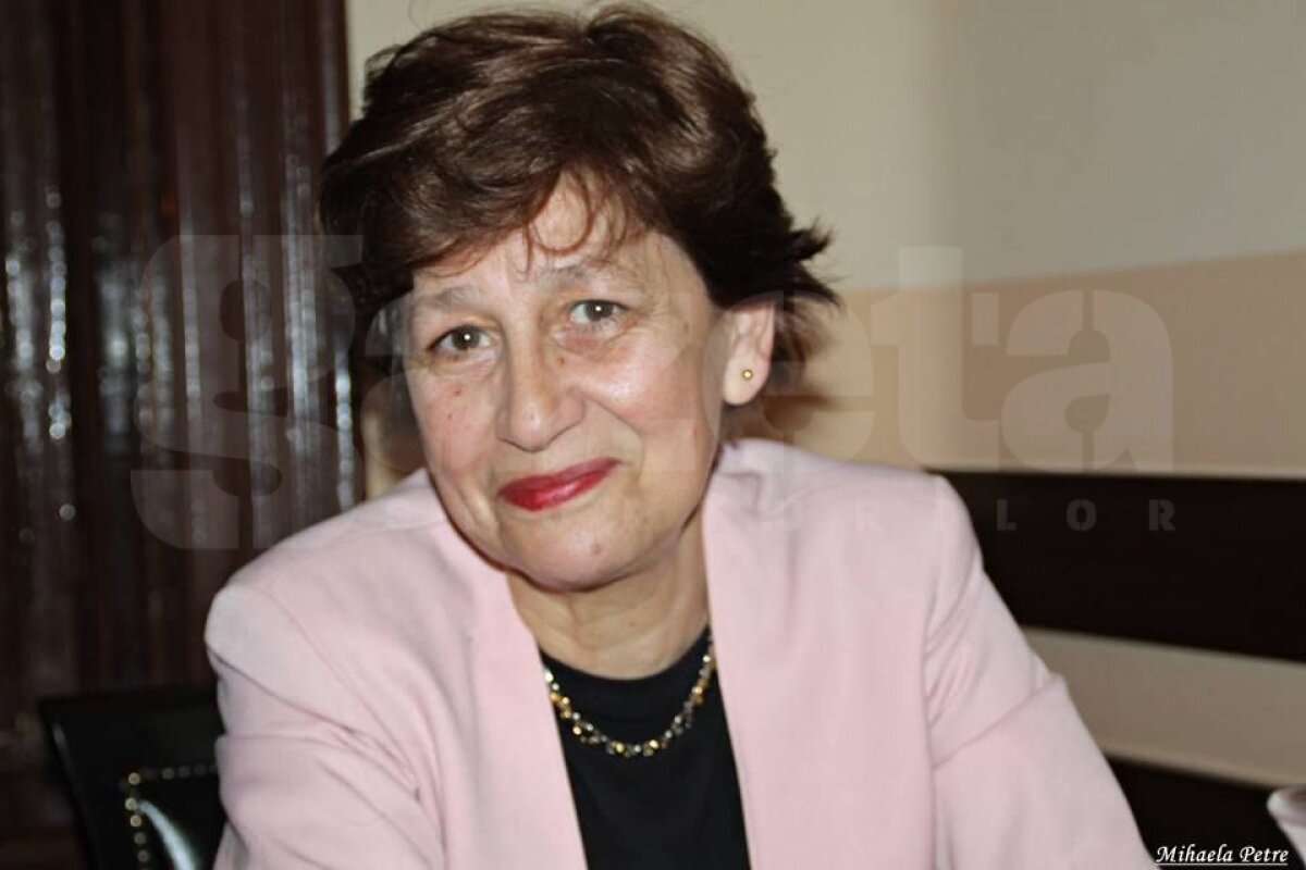 FOTO Cîrmăciţa de la fotbal » Canotoarea Ecaterina Oancia a vorbit despre reperele carierei sale şi despre experienţa ca secretară a lui Vasile Ianul