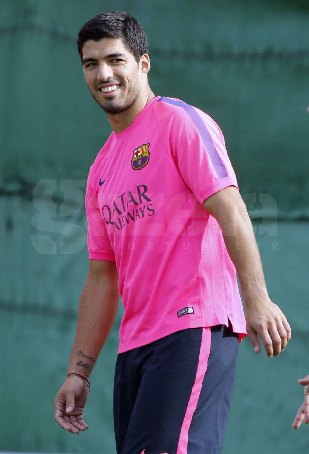 GALERIE FOTO & VIDEO Back in business » Luis Suarez, la primul antrenament cu FC Barcelona: "Să joc aici e visul pe care l-am avut dintotdeauna"