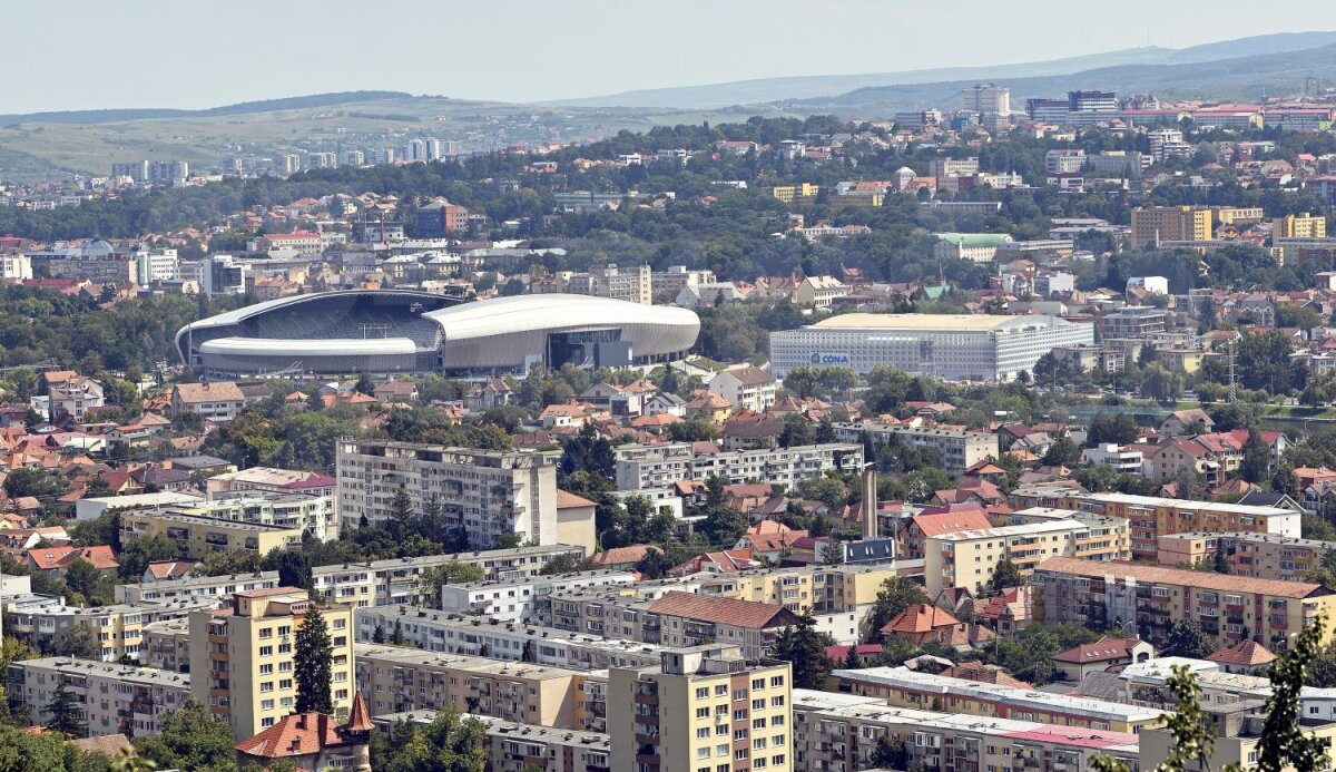 FOTO OZN-uri clujene » Cea mai mare sală polivalentă din România e gata într-o lună » Cîţi bani au fost investiţi în ea