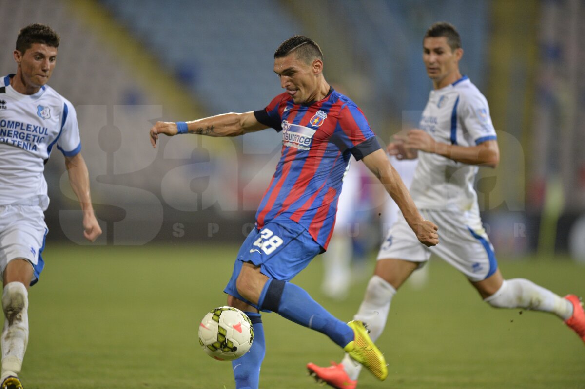 VIDEO şi FOTO Imaginile unei performanţe unice! Cele şase goluri ale lui Keşeru în poarta Pandurilor, cu care fotbalistul Stelei a intrat în istorie