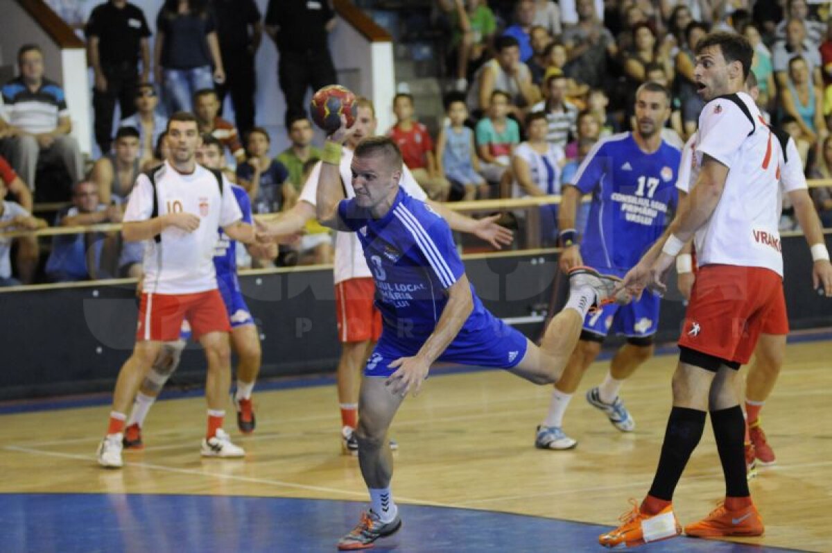 Trofeul a revenit la Vaslui » HC Vaslui a învins în finală pe Dinamo cu scorul de 36-34 (16-20)