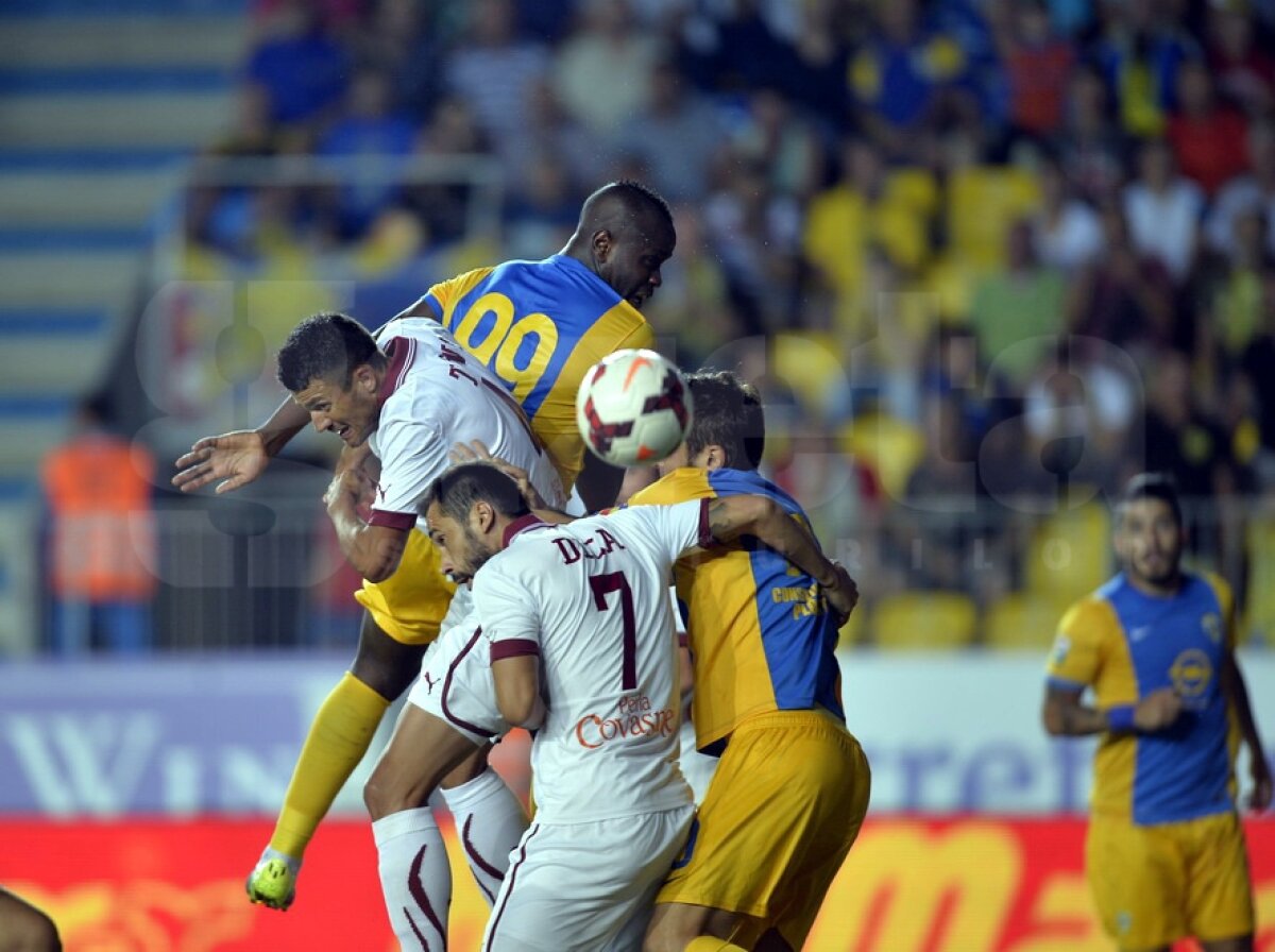 VIDEO şi FOTO Petrolul şi Rapid termină la egalitate, 0-0, iar Steaua rămîne singura echipă cu maximum de puncte