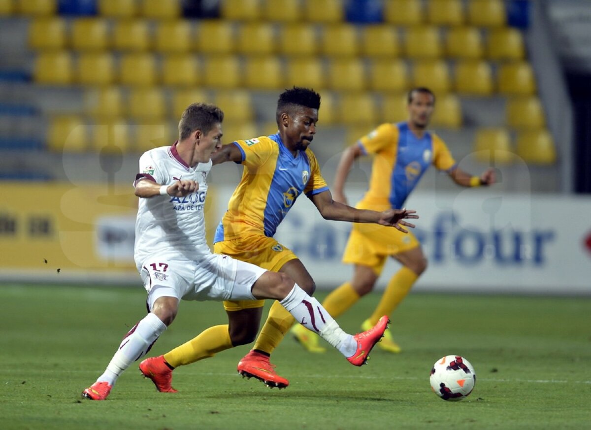 VIDEO şi FOTO Petrolul şi Rapid termină la egalitate, 0-0, iar Steaua rămîne singura echipă cu maximum de puncte